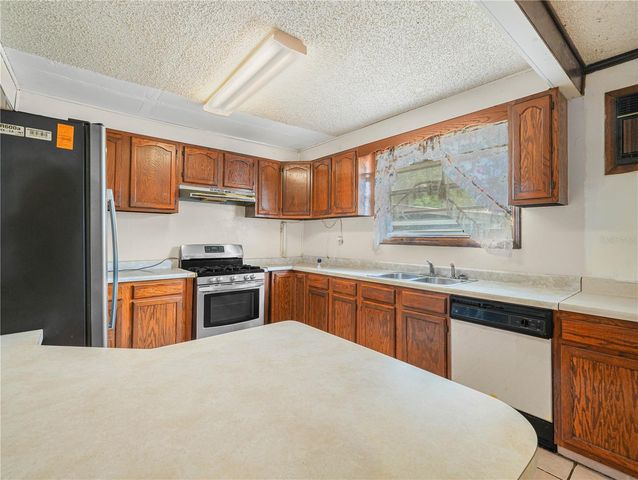 715 S SEMINOLE AVENUE, Fort Meade, FL 33841