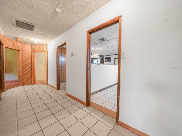 715 S SEMINOLE AVENUE, Fort Meade, FL 33841