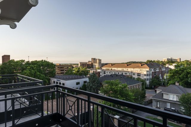 110 Woodmont Blvd N304, Nashville, TN 37205