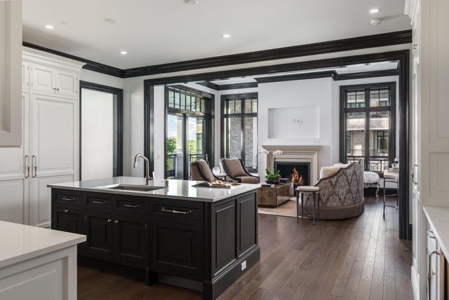 110 Woodmont Blvd N304, Nashville, TN 37205