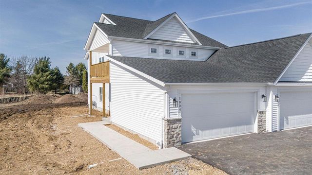 1802-1804 W Kyle Circle, Beloit, WI 53511