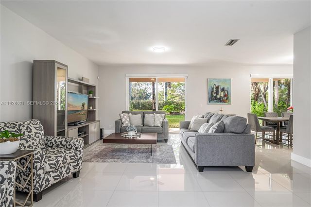 17676 SW 20th St, Miramar, FL 33029