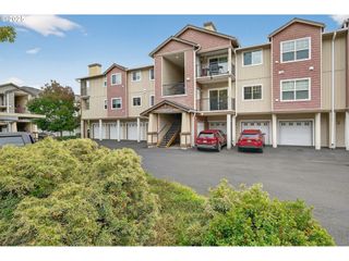 10664 Ne HOLLY St 102, Hillsboro, OR 97006