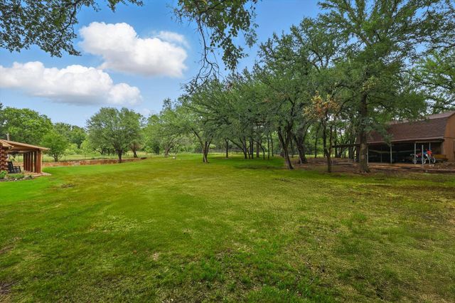 127 Pleasant Valley Lane, Weatherford, TX 76087