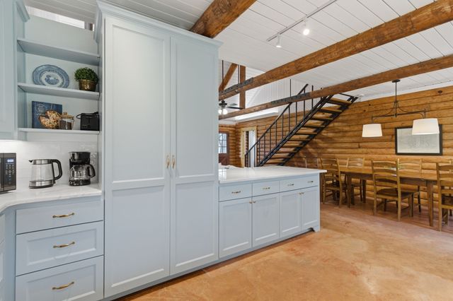 127 Pleasant Valley Lane, Weatherford, TX 76087