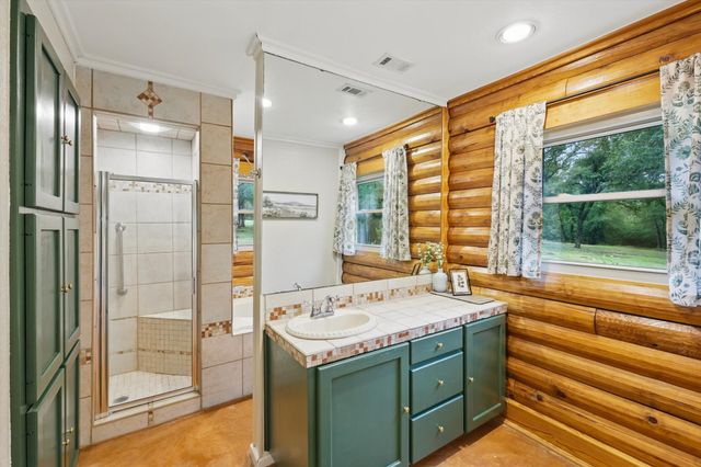 127 Pleasant Valley Lane, Weatherford, TX 76087