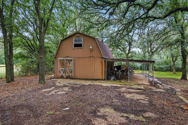 127 Pleasant Valley Lane, Weatherford, TX 76087