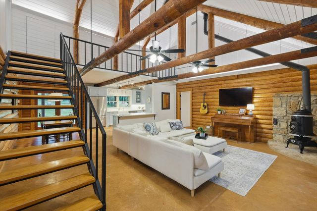 127 Pleasant Valley Lane, Weatherford, TX 76087