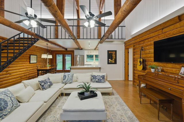 127 Pleasant Valley Lane, Weatherford, TX 76087