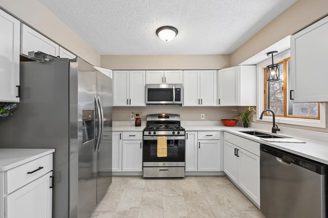 923 123rd Lane NW, Coon Rapids, MN 55448