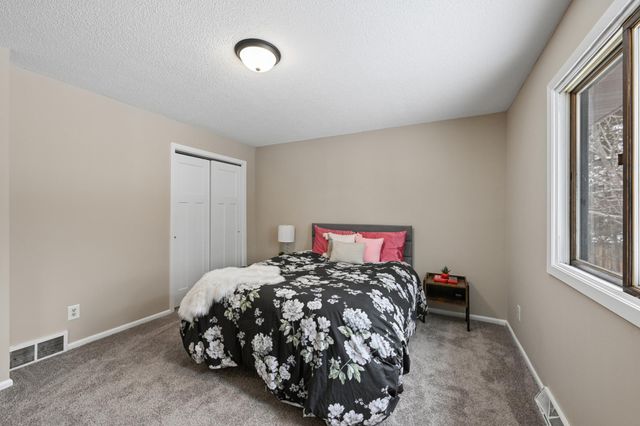 923 123rd Lane NW, Coon Rapids, MN 55448