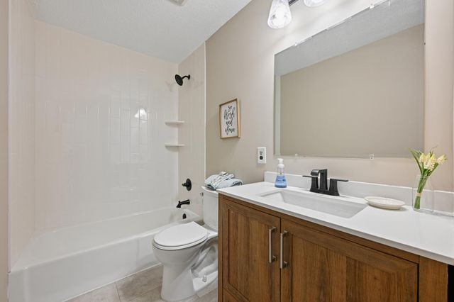 923 123rd Lane NW, Coon Rapids, MN 55448