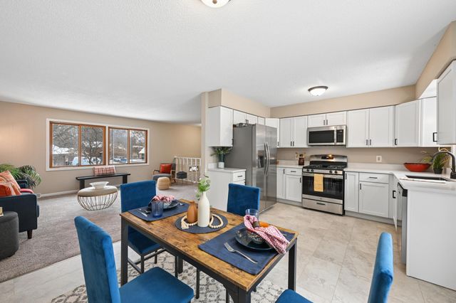 923 123rd Lane NW, Coon Rapids, MN 55448