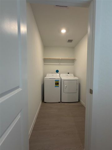 1515 Golden Iris Drive, Crosby, TX 77532