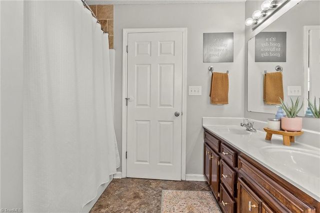 1478 Farmington Hills Drive, Conover, NC 28613