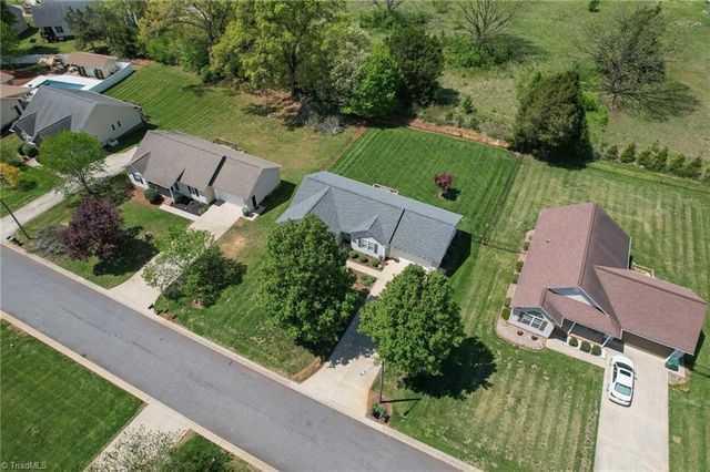 1478 Farmington Hills Drive, Conover, NC 28613