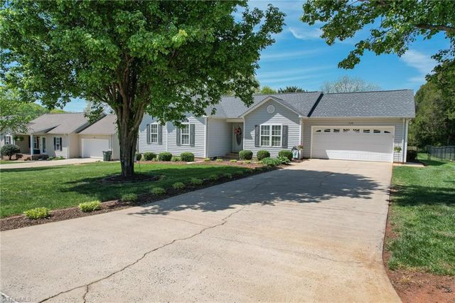 1478 Farmington Hills Drive, Conover, NC 28613