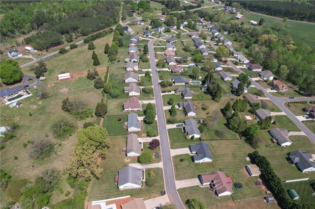 1478 Farmington Hills Drive, Conover, NC 28613