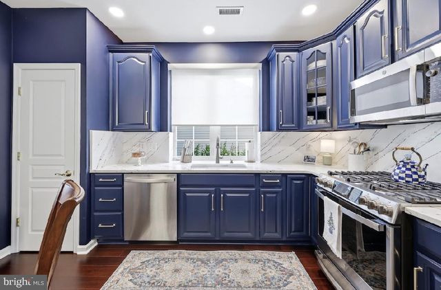 37 ALEXANDER DR, Hammonton, NJ 08037