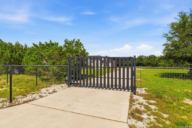 136 VISTA VIEW PL, Spring Branch, TX 78070
