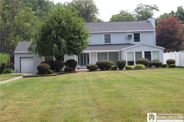 330 Central Avenue, Pomfret, NY 14063