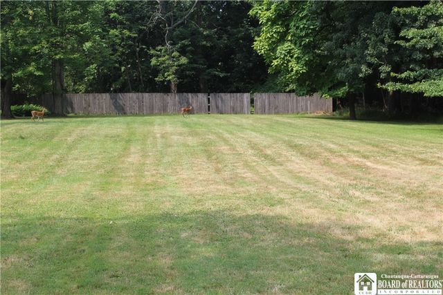 330 Central Avenue, Pomfret, NY 14063