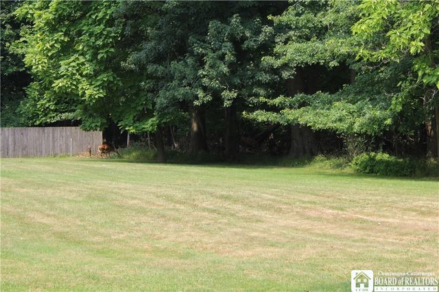 330 Central Avenue, Pomfret, NY 14063