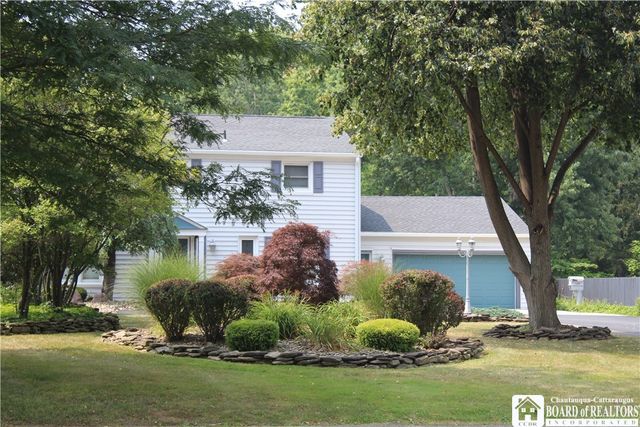 330 Central Avenue, Pomfret, NY 14063