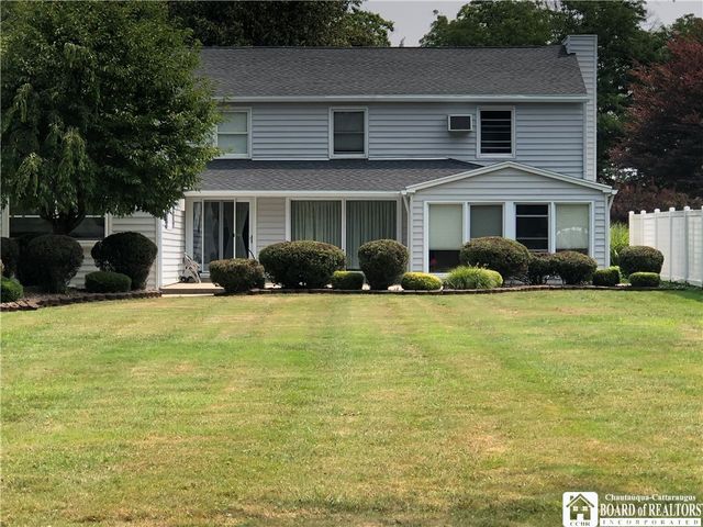 330 Central Avenue, Pomfret, NY 14063