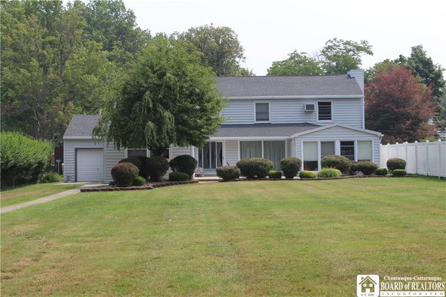 330 Central Avenue, Pomfret, NY 14063