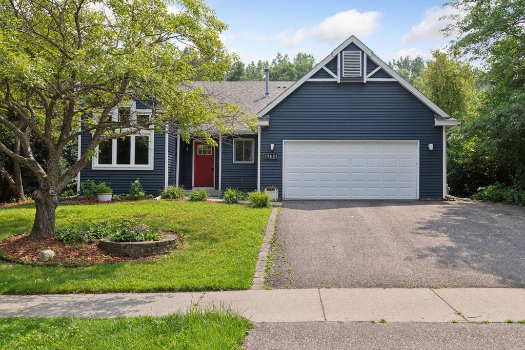 19001 Twilight Trail, Eden Prairie, MN 55346