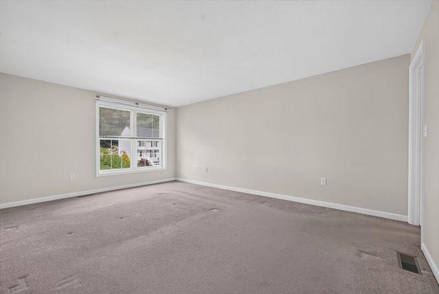 199 Heathrow, Manchester, NH 03104