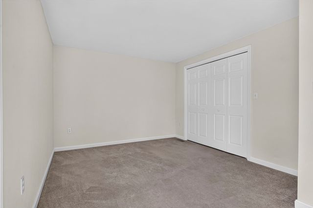 199 Heathrow, Manchester, NH 03104