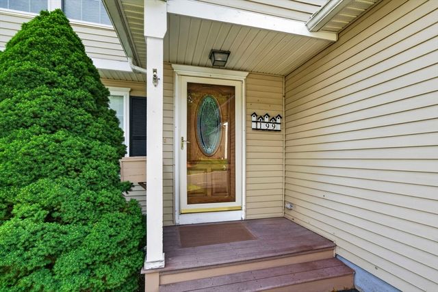 199 Heathrow, Manchester, NH 03104