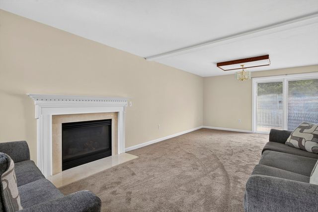 199 Heathrow, Manchester, NH 03104