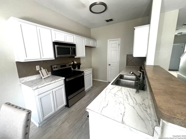 4142 ST. CHARLES BAY, San Antonio, TX 78229