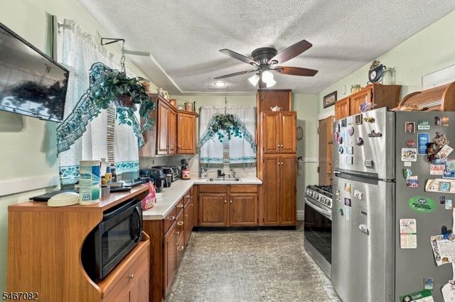 145 Ivy St, Newark City, NJ 07106