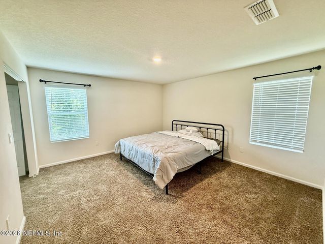 887 CAPITOL Parkway, Jacksonville, FL 32218