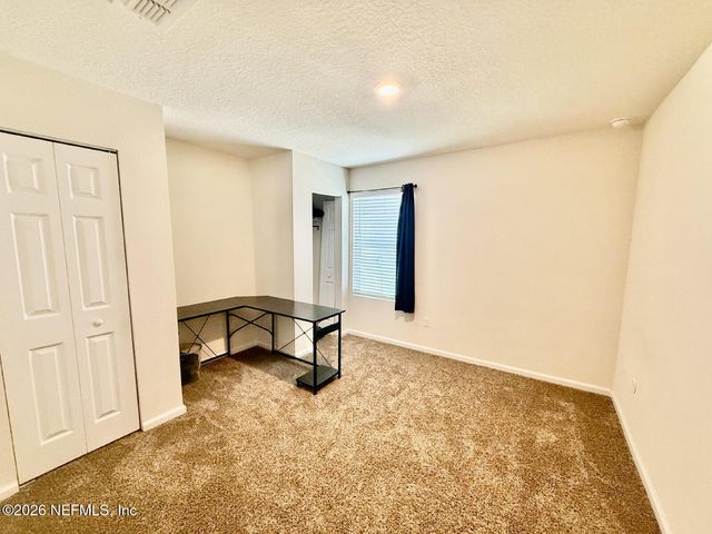 887 CAPITOL Parkway, Jacksonville, FL 32218