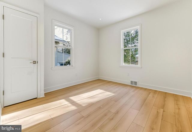 522 DWIGHT AVE, Collingswood, NJ 08107