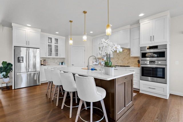 5752 N SEQUOIA DRIVE, Appleton, WI 54913