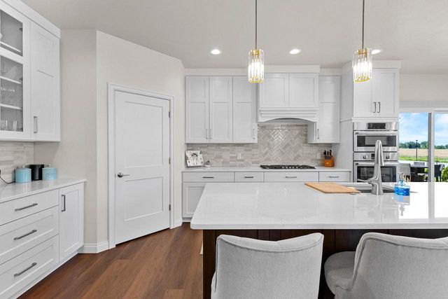 5752 N SEQUOIA DRIVE, Appleton, WI 54913