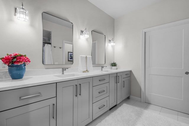 5752 N SEQUOIA DRIVE, Appleton, WI 54913