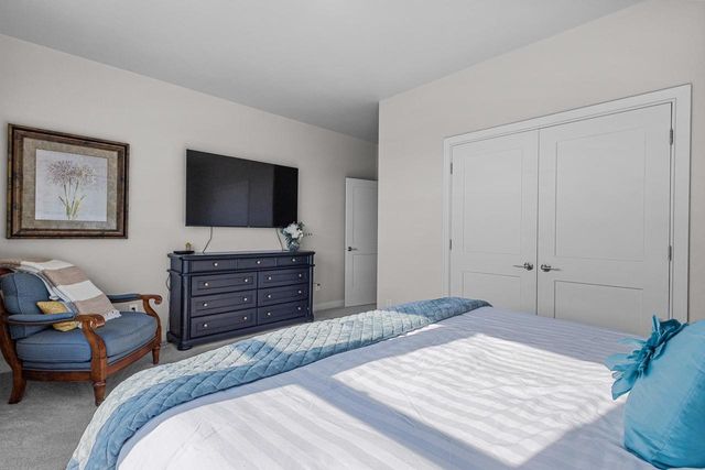 5752 N SEQUOIA DRIVE, Appleton, WI 54913