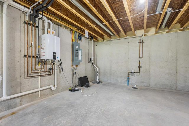 5752 N SEQUOIA DRIVE, Appleton, WI 54913