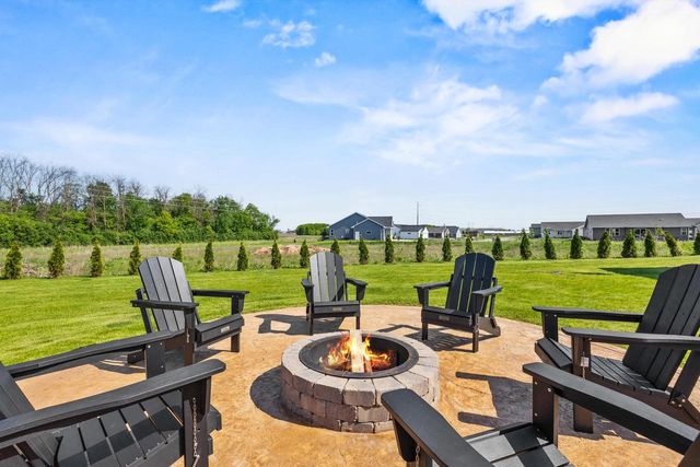 5752 N SEQUOIA DRIVE, Appleton, WI 54913