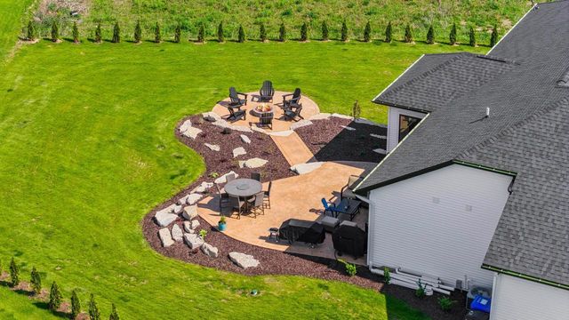 5752 N SEQUOIA DRIVE, Appleton, WI 54913