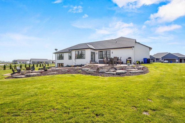 5752 N SEQUOIA DRIVE, Appleton, WI 54913