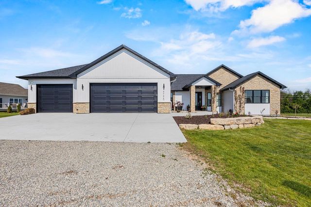 5752 N SEQUOIA DRIVE, Appleton, WI 54913