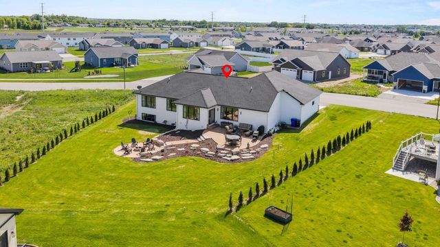 5752 N SEQUOIA DRIVE, Appleton, WI 54913